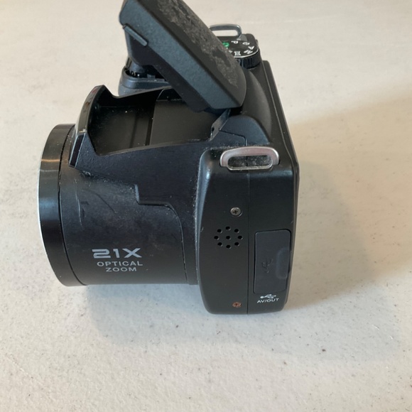 Sanyo VPC-E2100 Digital Camera For Parts Only - Picture 9 of 15